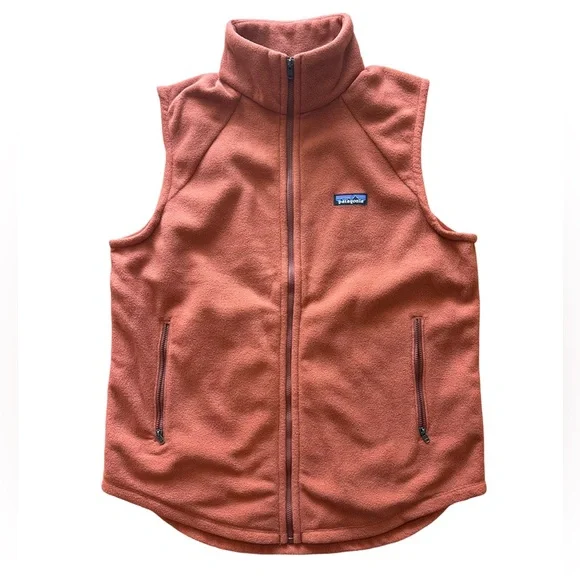 Patagonia NWT Women’s Classic Microdini Fleece Vest Burnished Red Size M - Picture 2 of 5